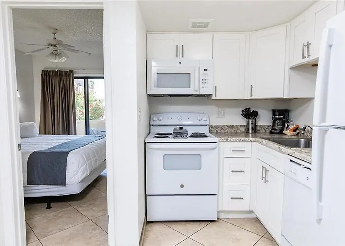 218 Fully Furnished 1br Suite-outdoor Pool