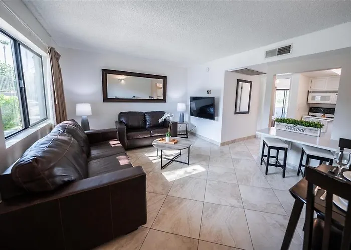 218 Fully Furnished 1br Suite-outdoor Pool